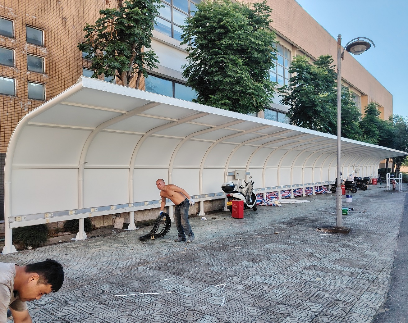 膜结构电瓶车车棚