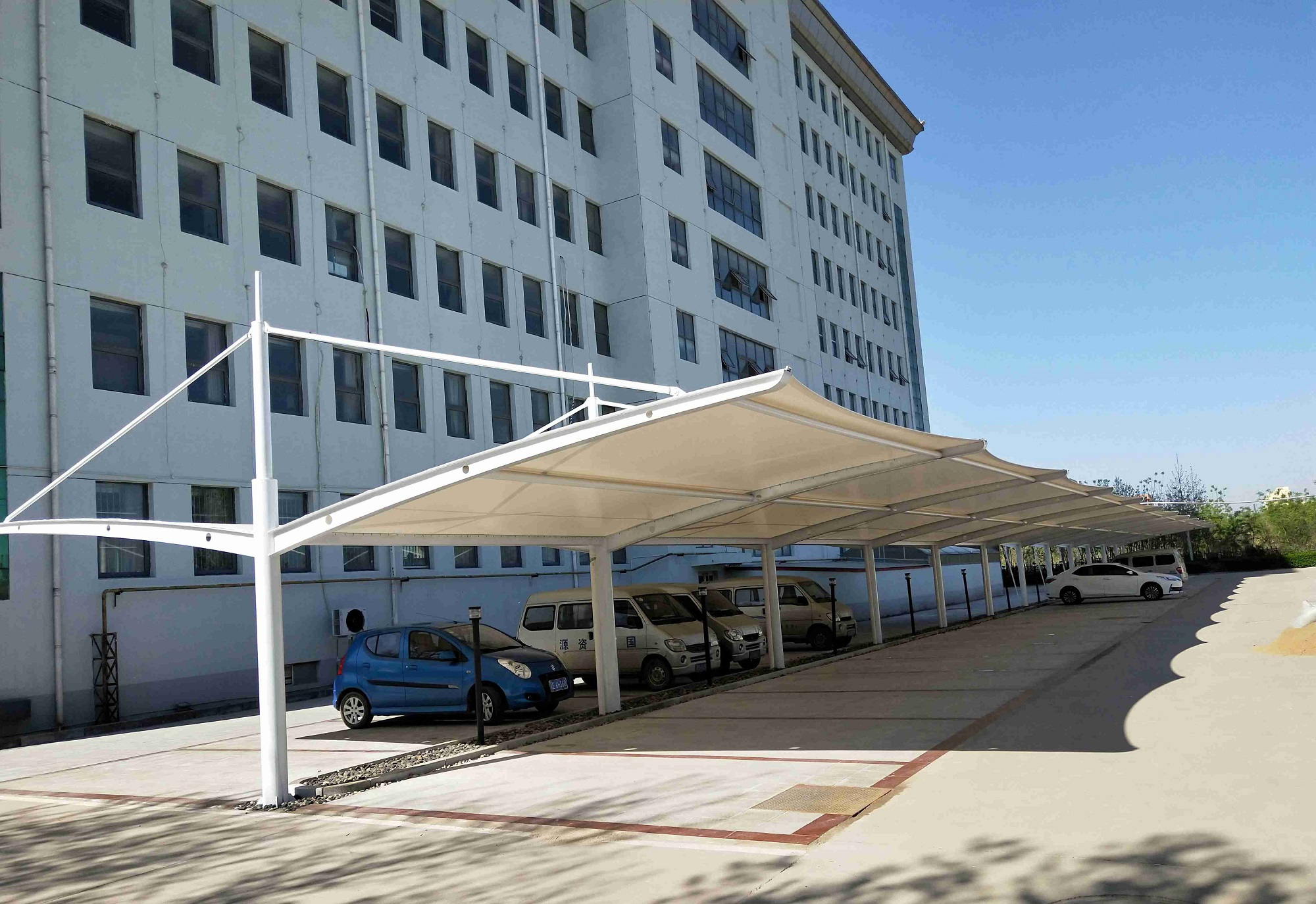 拉萨市膜结构车棚安装厂家哪家好？