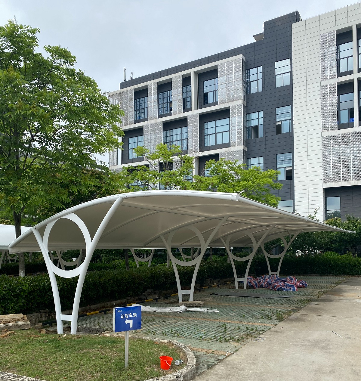 日喀则市车棚安装价格